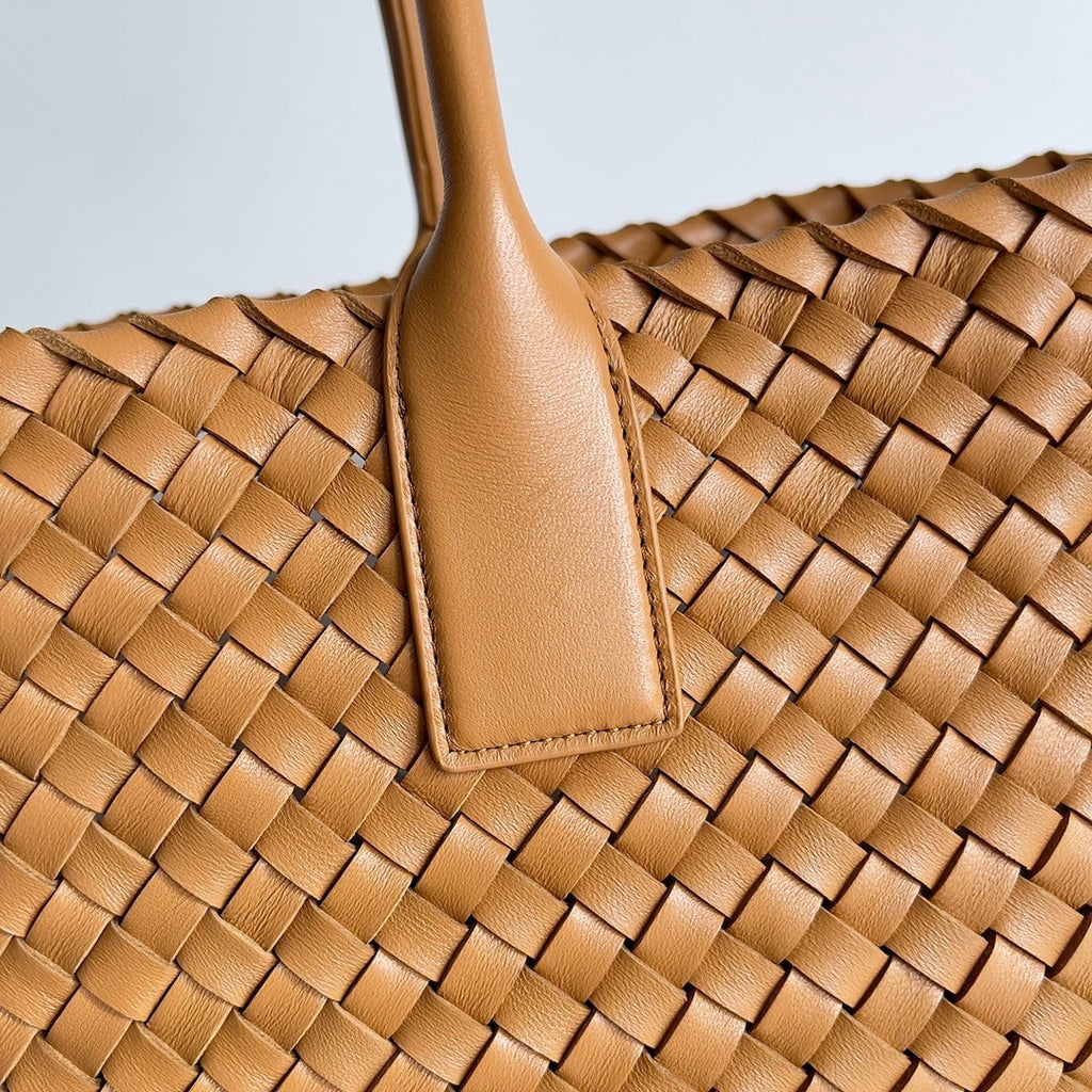 Bottega Veneta Large Cabat in Brown