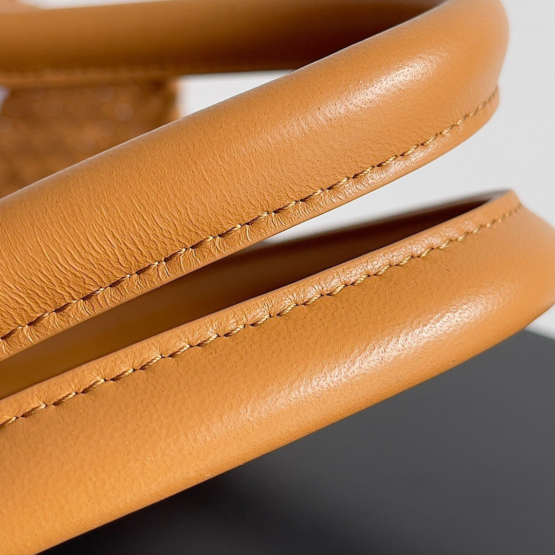 Bottega Veneta Large Cabat in Brown
