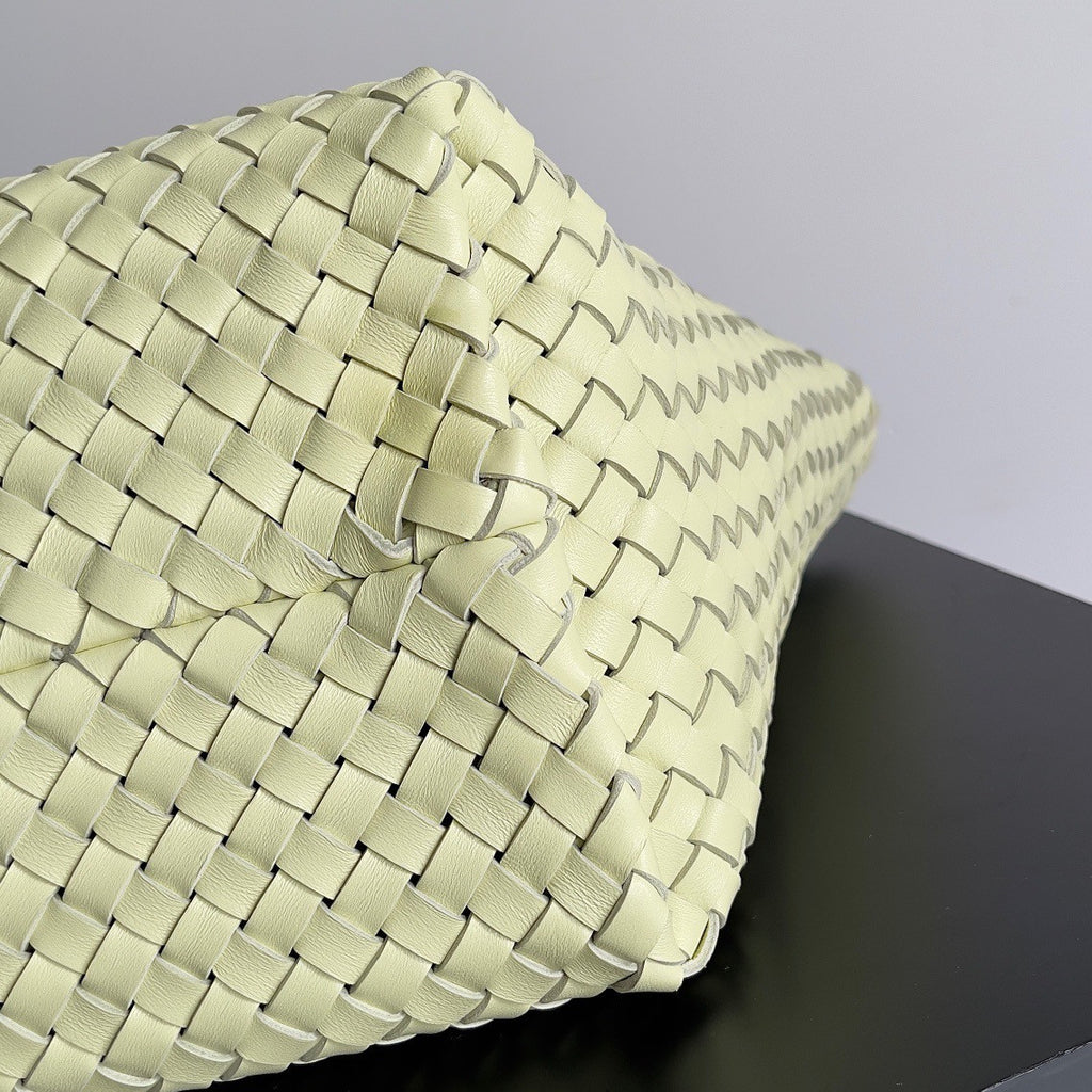 Bottega Veneta Large Cabat in  Zest Washed