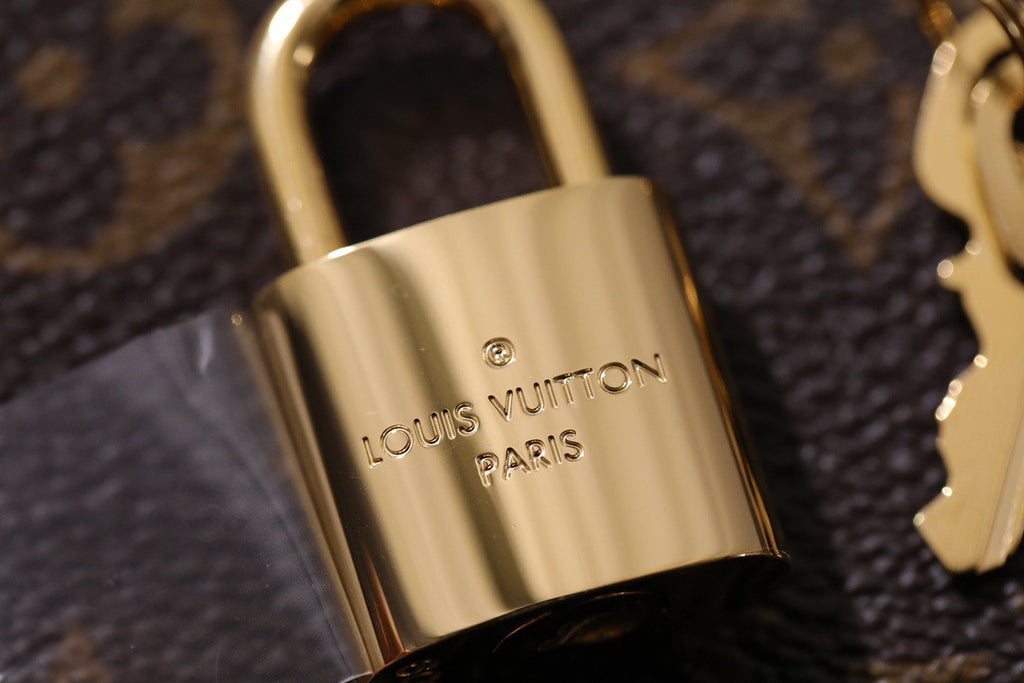 Louis Vuitton M41055 Montaigne BB