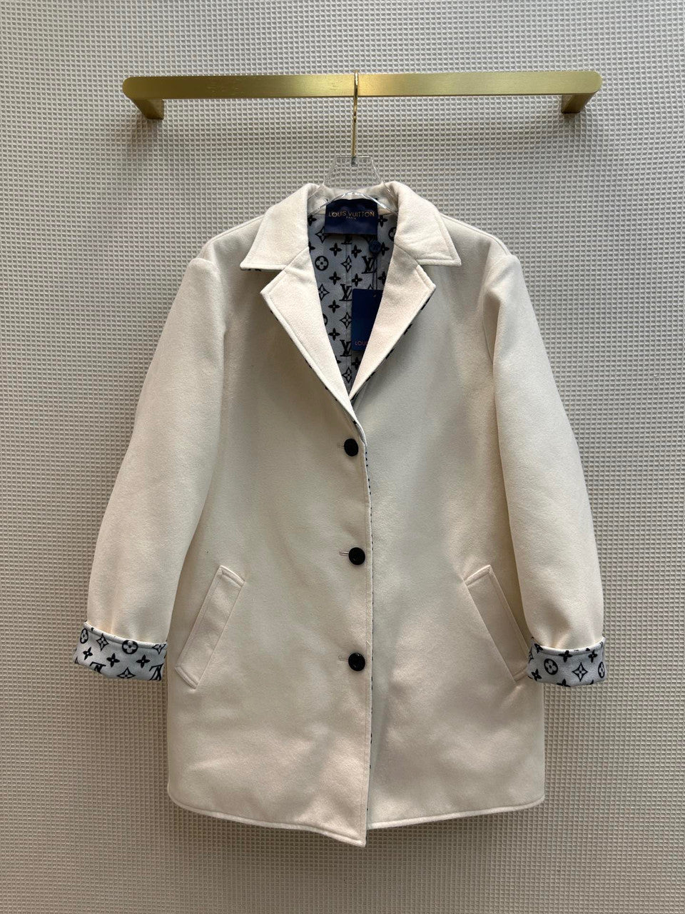 Louis Vuitton 1AAK67 REVERSIBLE MONOGRAM JACQUARD COAT WHITE