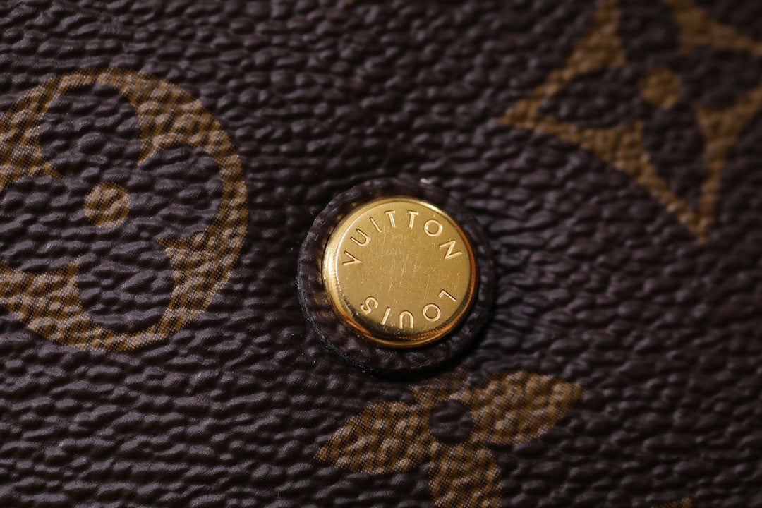 Louis Vuitton M41055 Montaigne BB