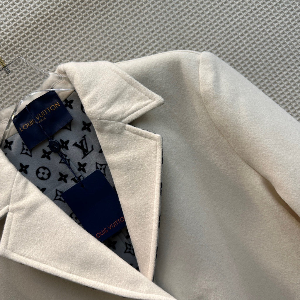 Louis Vuitton 1AAK67 REVERSIBLE MONOGRAM JACQUARD COAT WHITE