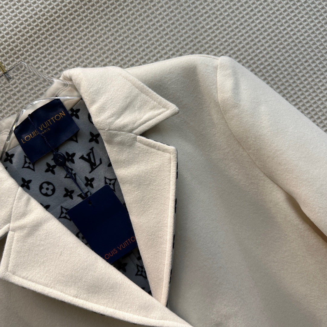 Louis Vuitton 1AAK67 REVERSIBLE MONOGRAM JACQUARD COAT WHITE