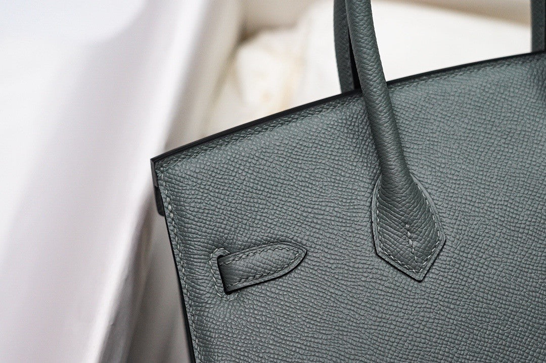 Hermes Birkin 25 Sellier Vert Amande  Madame Grain Gold Hardware