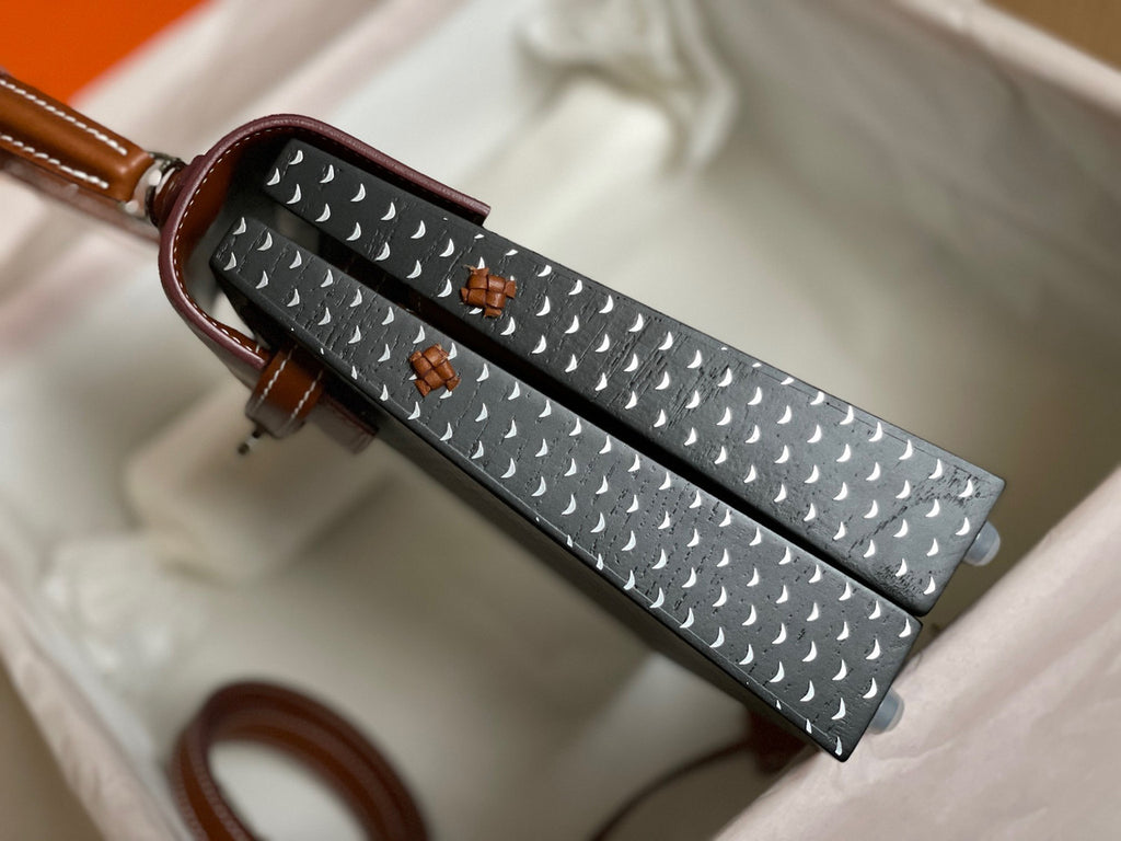 Hermès Limited Edition Kelly 22cm Wood Palladium Hardware Online Exclusives