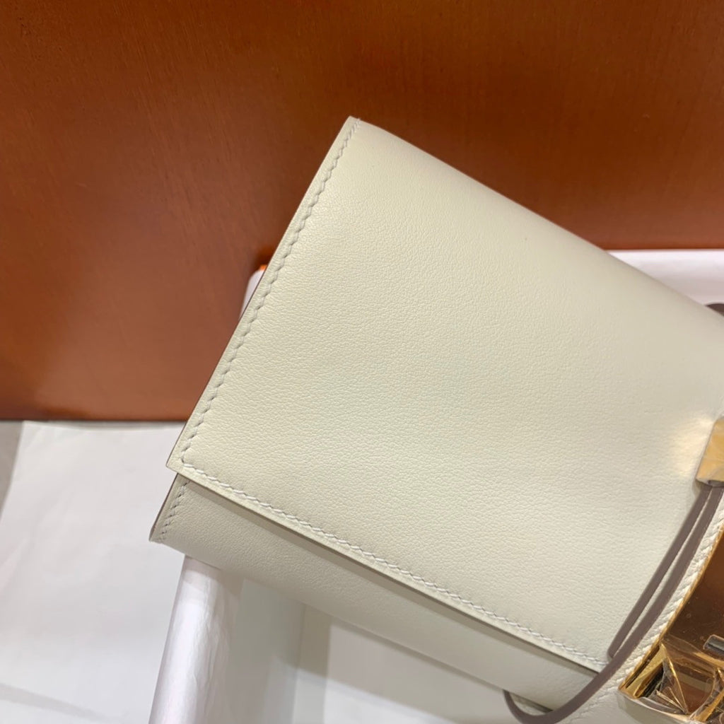 HERMES 23cm Craie Swift Leather Gold Plated Medor Clutch Bag