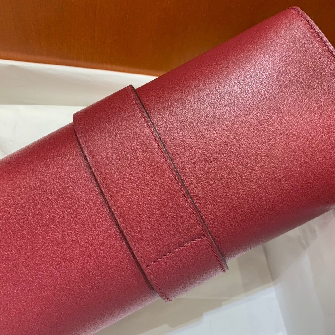 HERMES 23cm Red  Swift Leather Gold Plated Medor Clutch Bag