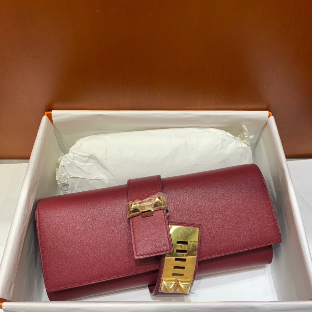 HERMES 23cm Red  Swift Leather Gold Plated Medor Clutch Bag