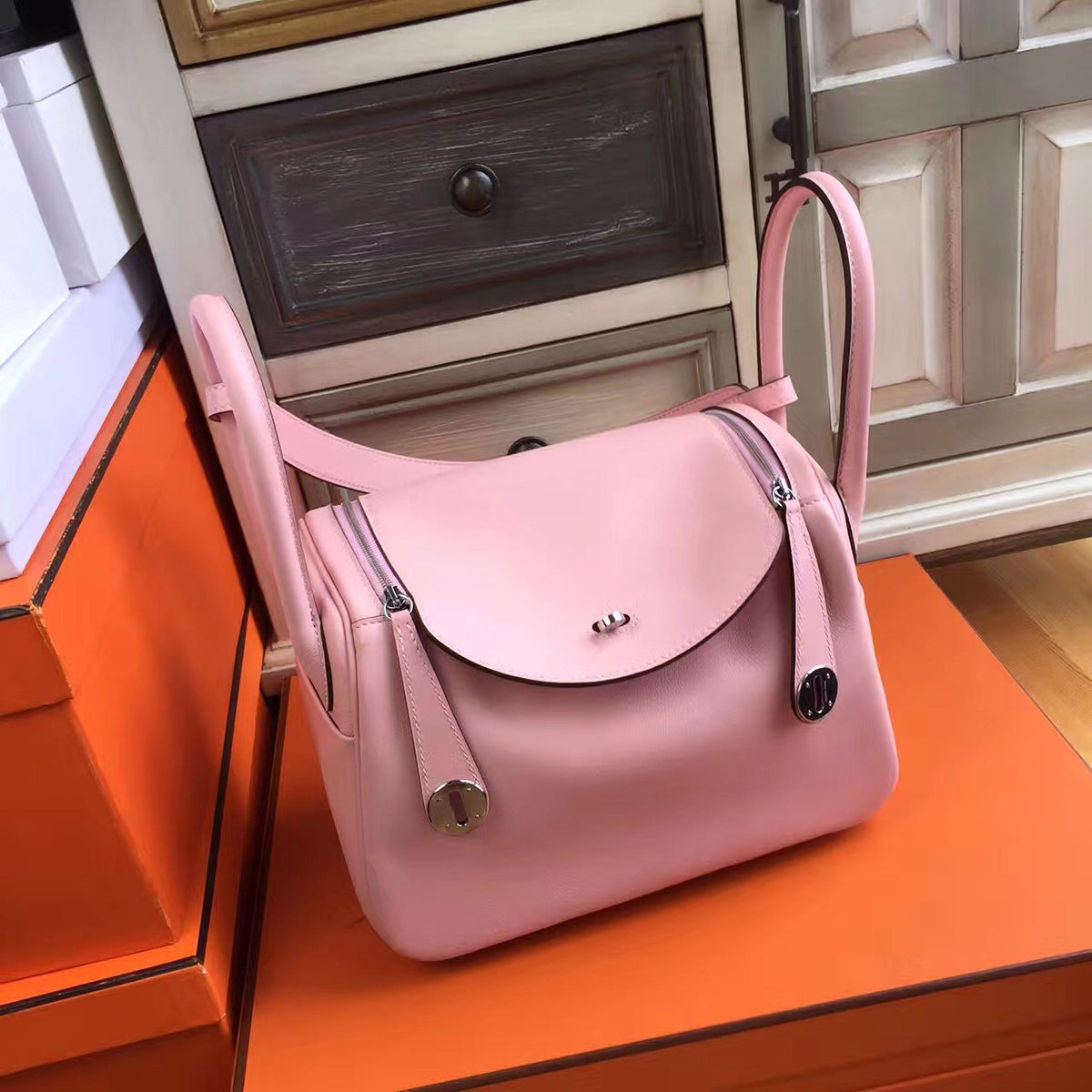 Hermes Lindy 26 Sakura Pink Swift Palladium HW