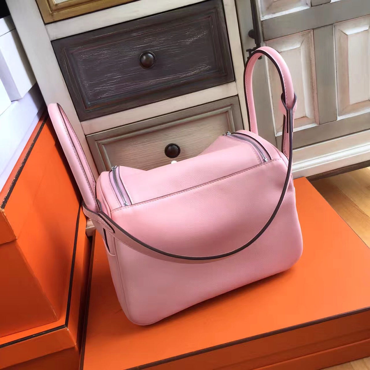 Hermes Lindy 26 Sakura Pink Swift Palladium HW