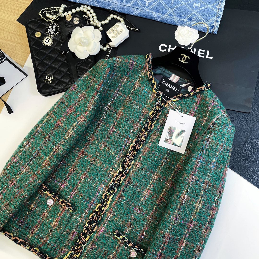 Chanel FW2023 Métiers d'Art Wool & Silk Tweed  Green Tweed Jacket