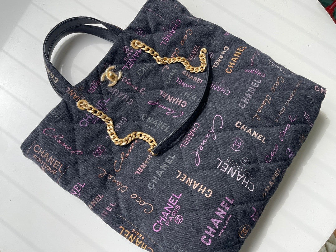 Chanel MAXI DENIM SHOPPING BAG 2022