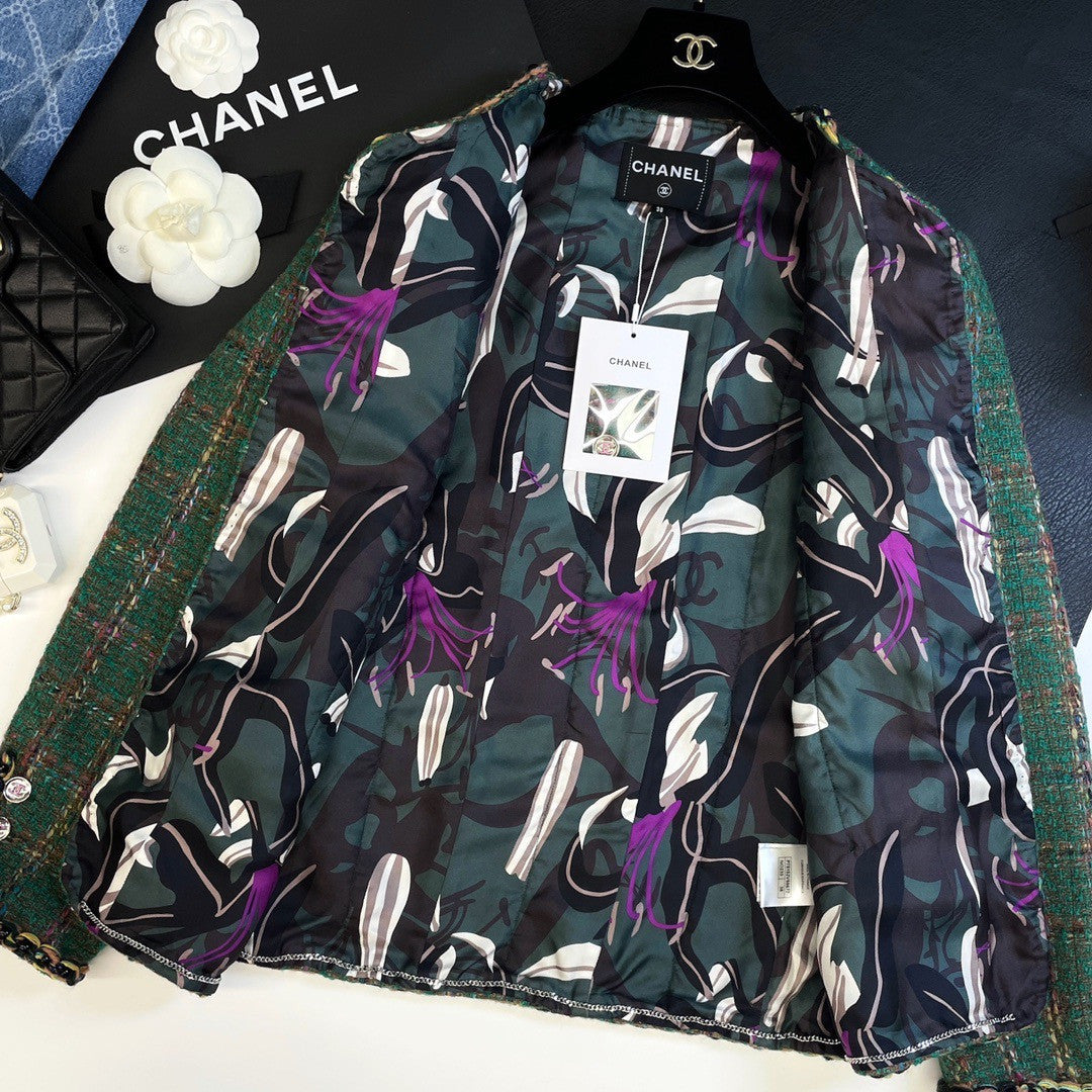 Chanel FW2023 Métiers d'Art Wool & Silk Tweed  Green Tweed Jacket