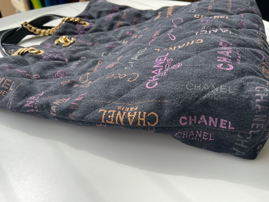 Chanel MAXI DENIM SHOPPING BAG 2022