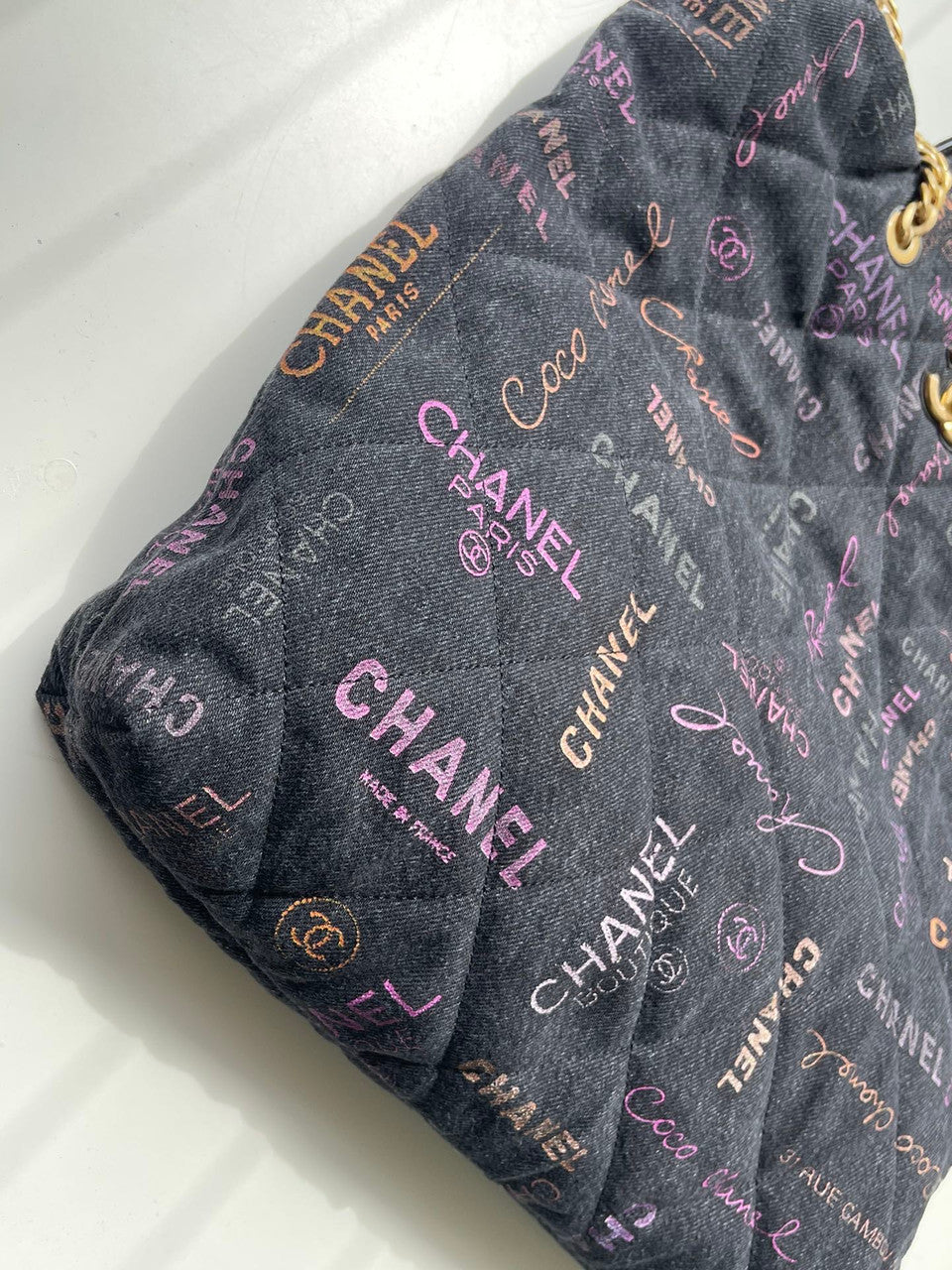 Chanel MAXI DENIM SHOPPING BAG 2022