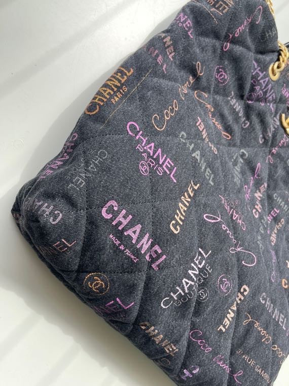 Chanel MAXI DENIM SHOPPING BAG 2022