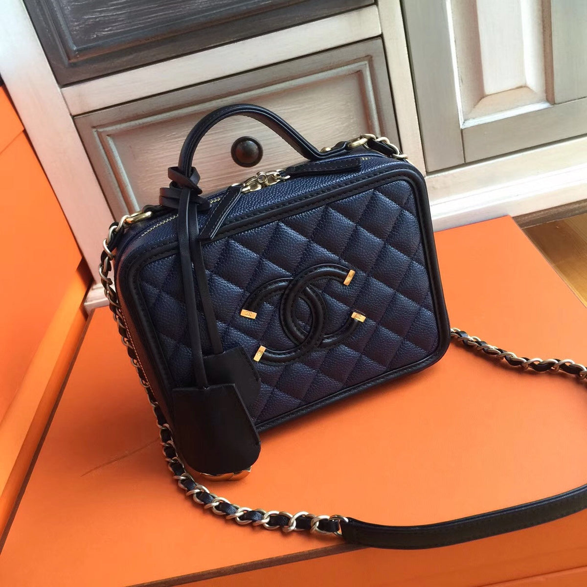 CHANEL CC FILIGREE VANITY CASE BAG Medium Black/Blue