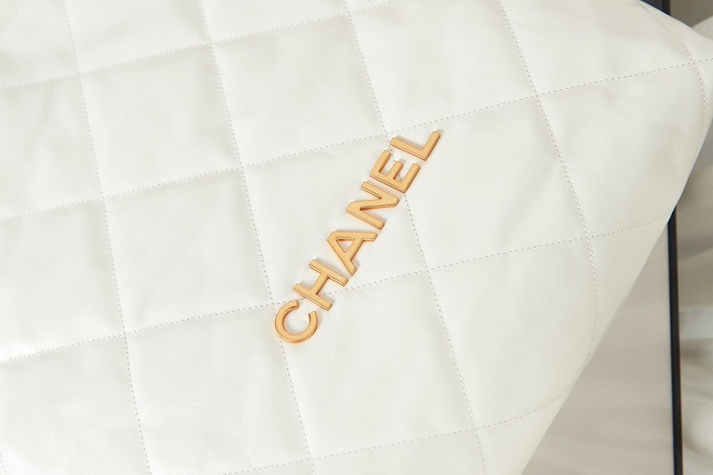 Chanel Limited Edition Runway MAXI SHOPPING BAG 2022 White