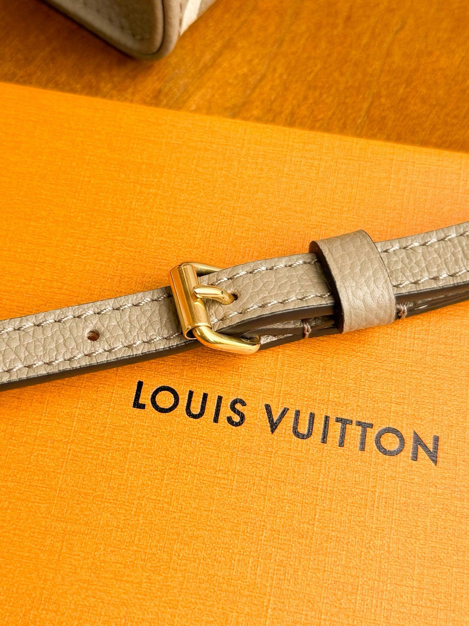 Louis Vuitton M47054 OnTheGo BB