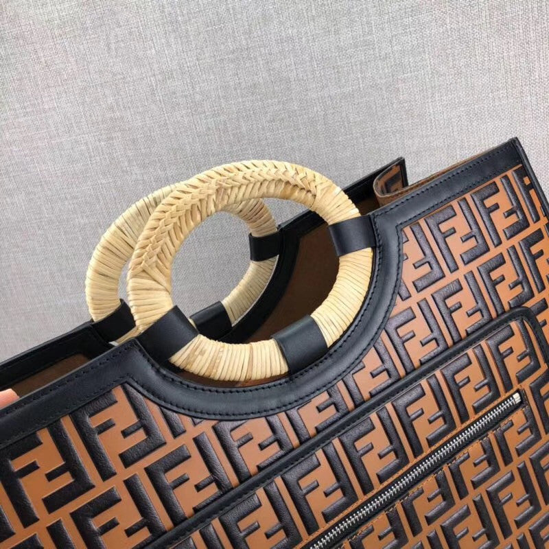 Fendi RUNAWAY SHOPPER