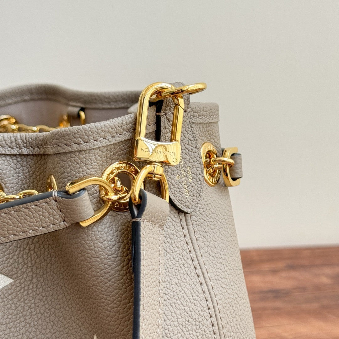 Louis Vuitton M25453 LV Bundle