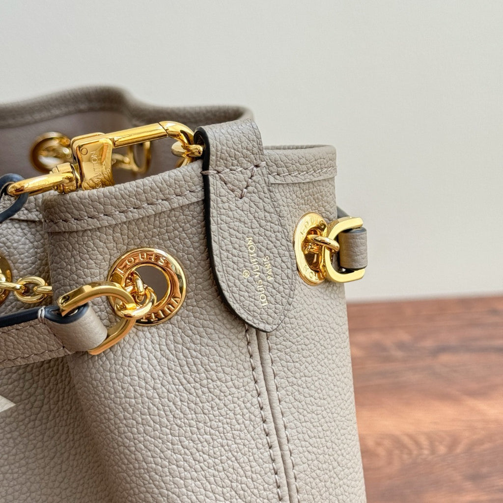 Louis Vuitton M25453 LV Bundle