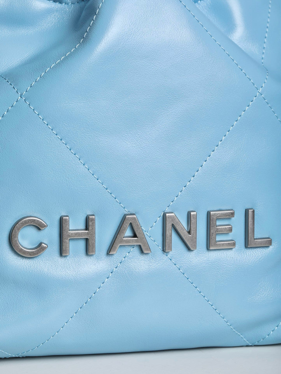 CHANEL 22 MINI HANDBAG SILVER LOGO SS2023 BABY BLUE