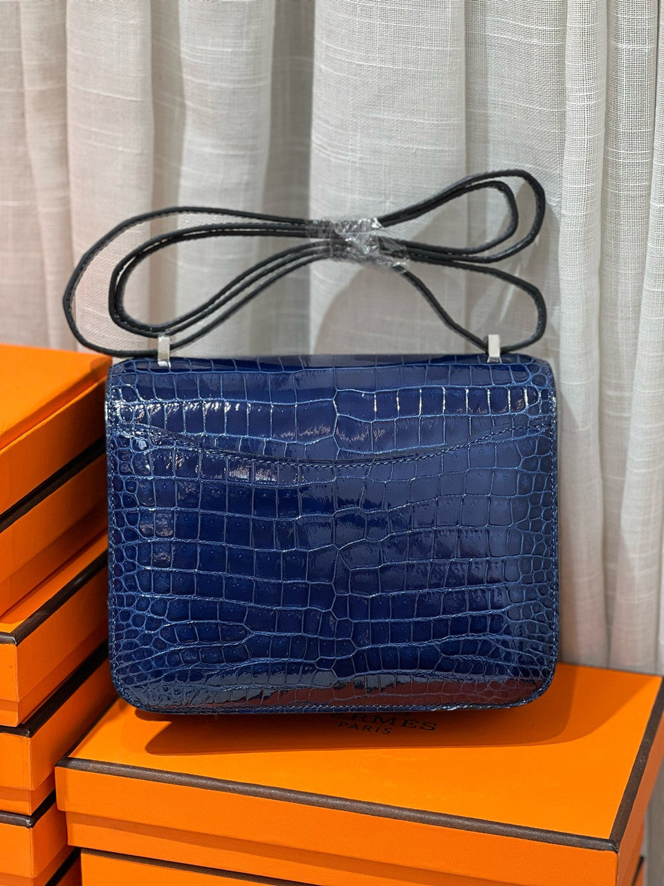 HERMES SHINY BLEU ÉLECTRIQUE POROSUS CROCODILE MINI CONSTANCE 18 WITH 18K WHITE GOLD & DIAMOND HARDWARE