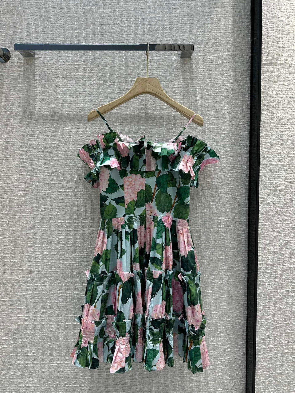 Oscar de la Renta  RUFFLE DETAIL HYDRANGEA OFF SHOULDER MINI DRESS