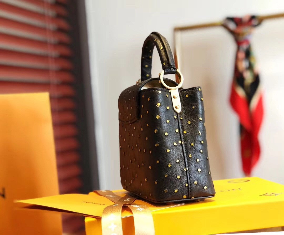 Louis Vuitton CAPUCINES BB Black/Yellow