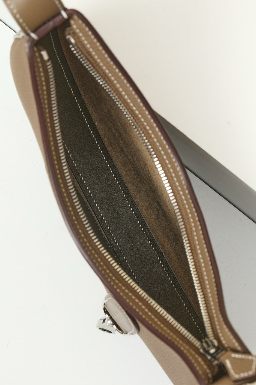HERMÈS Sac Arcon Togo Shoulder Bag Etoupe Hermes