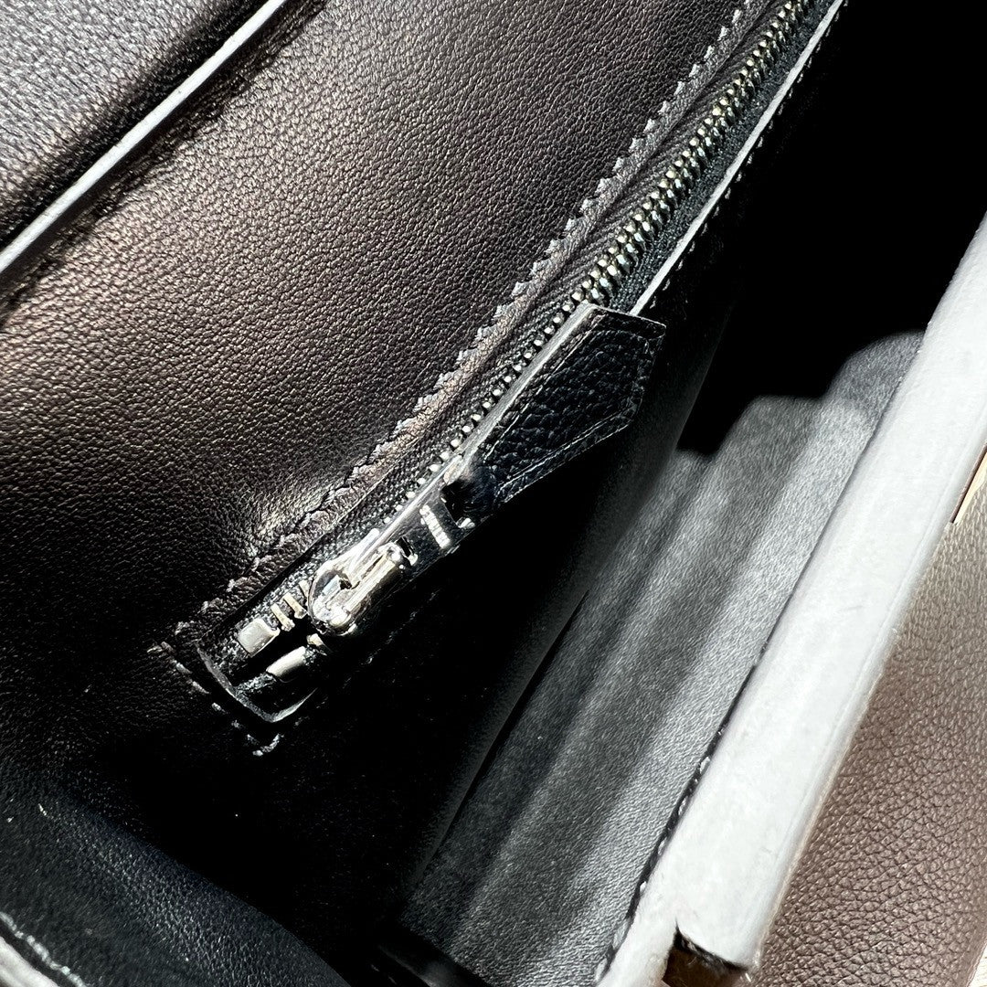 Hermès Mini 24/24 – 21 Bag Black Volupto leather