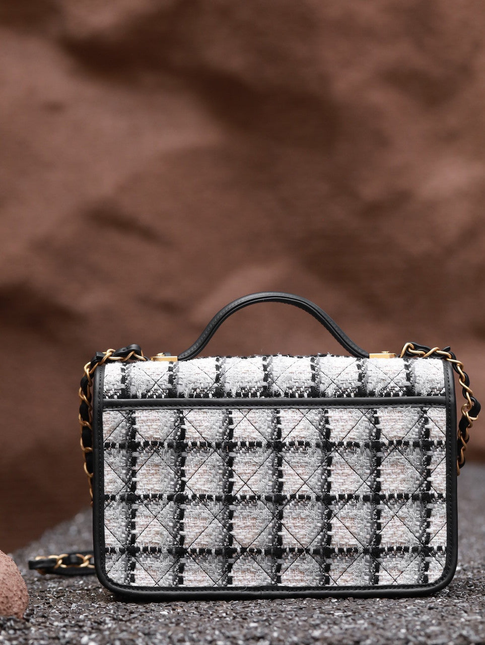 CHANEL MEDIUM FLAP BAG WITH TOP HANDLE