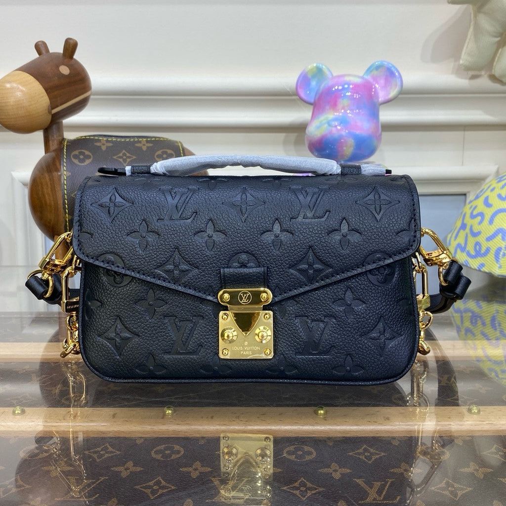 Louis Vuitton M46595 Pochette Métis East West Black