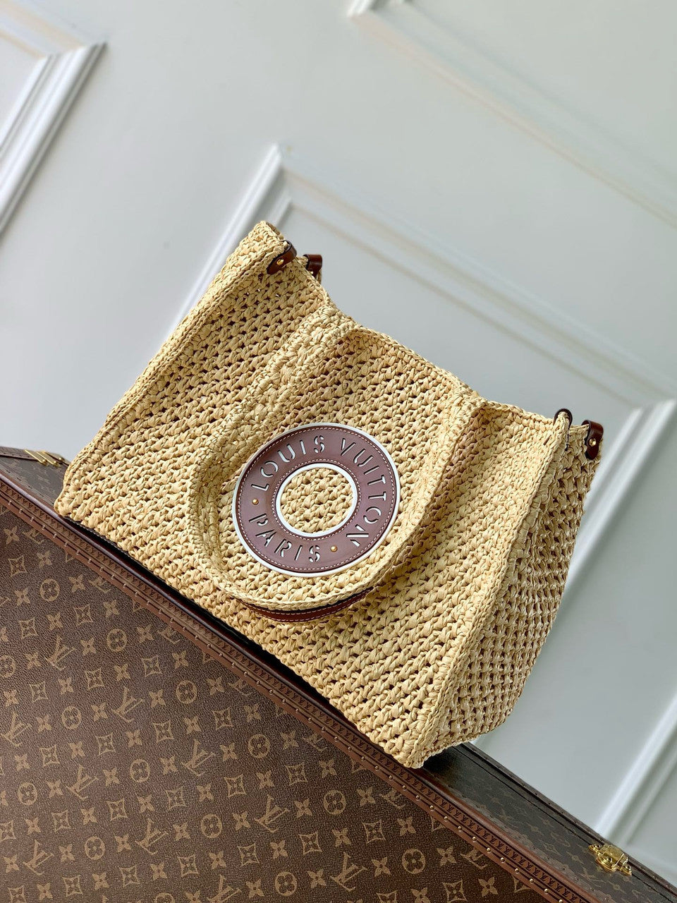 Louis Vuitton M24723 OnTheGo MM