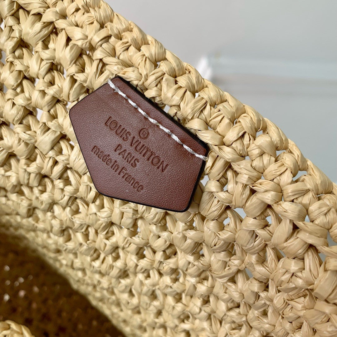 Louis Vuitton M24723 OnTheGo MM