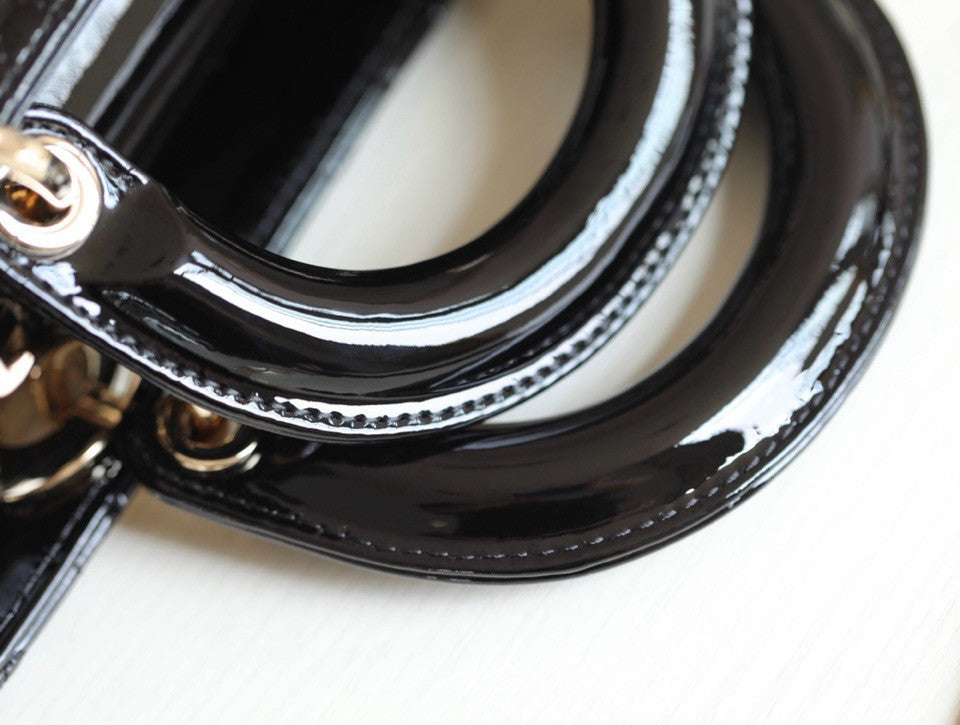 Christian Lady D-Joy Small Bag Patent Cannage Black