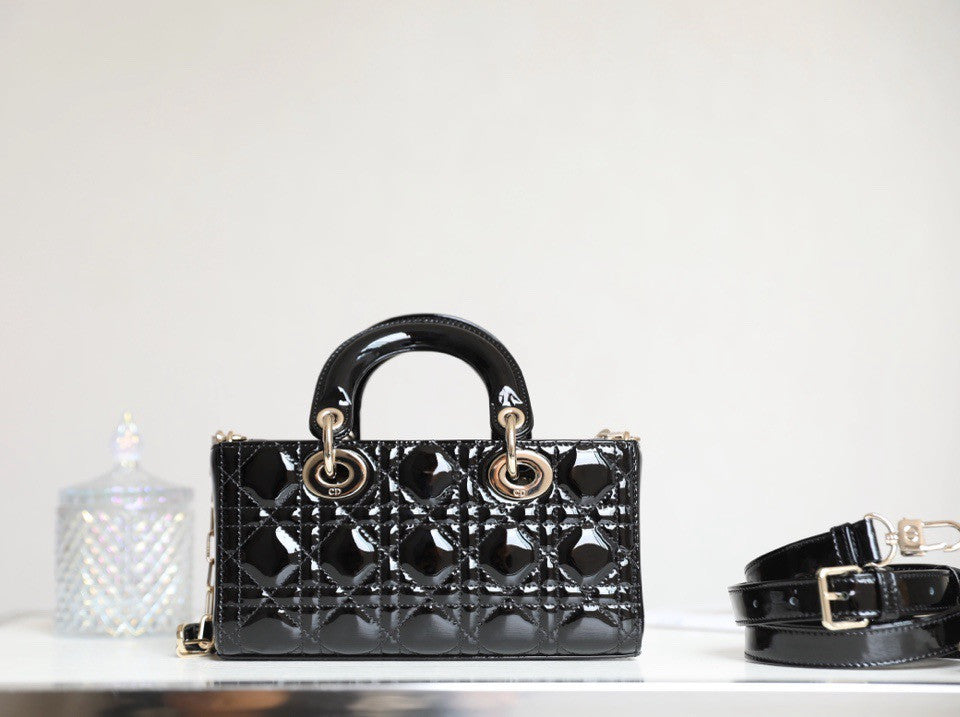 Christian Lady D-Joy Small Bag Patent Cannage Black