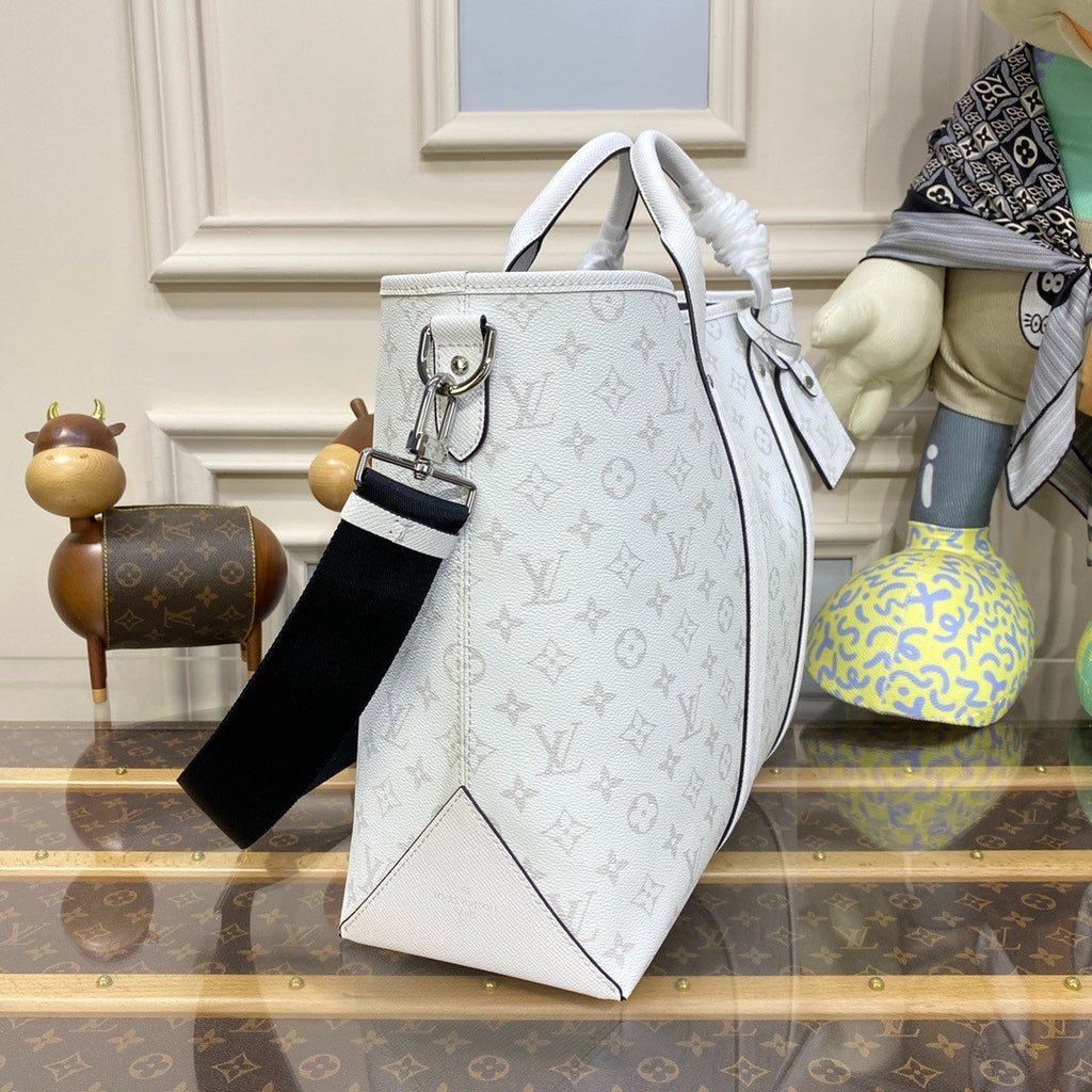 Louis Vuitton M46451 Sac Plat 24H Cream