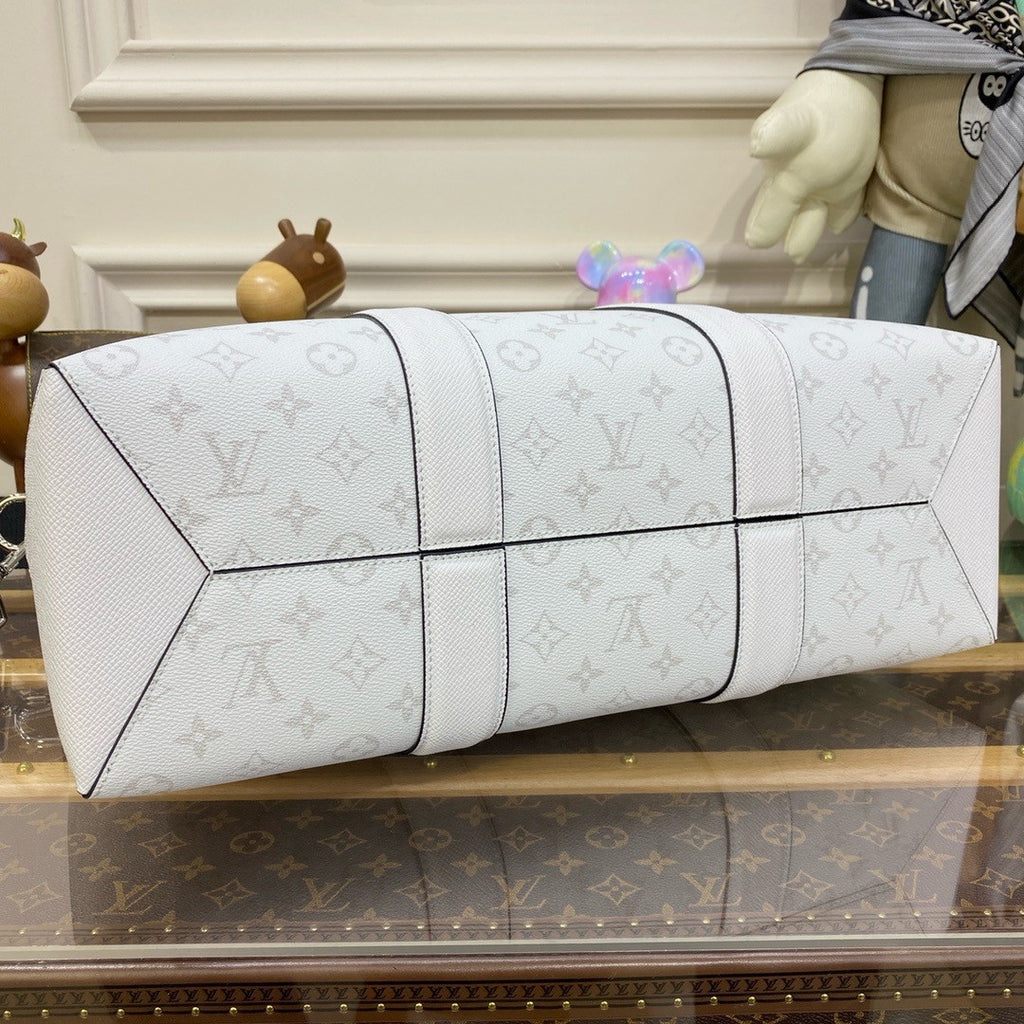Louis Vuitton M46451 Sac Plat 24H Cream