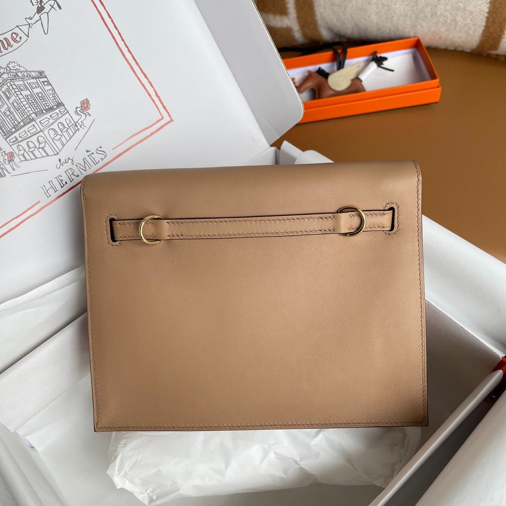 Hermes Beige de weimar  Kelly Danse Bag Evercolour Leather Gold Hardware