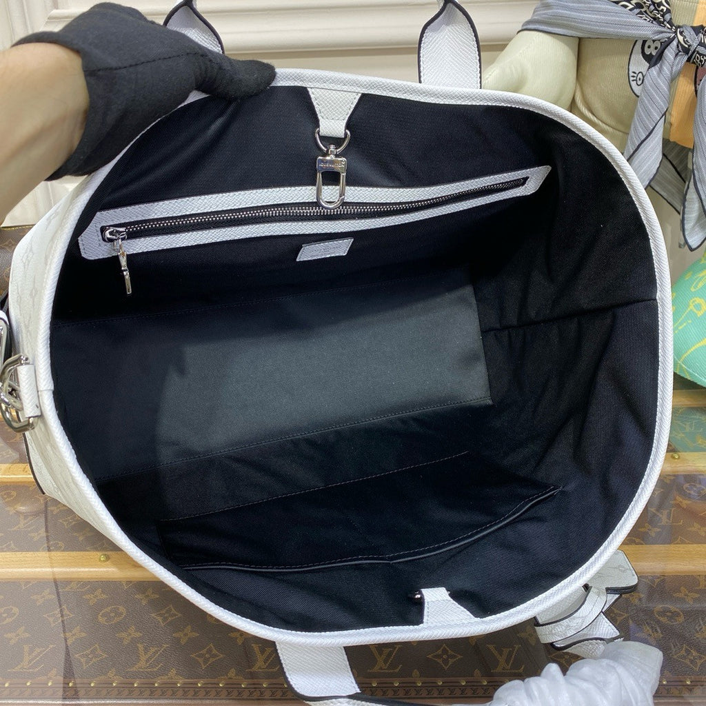 Louis Vuitton M46451 Sac Plat 24H Cream