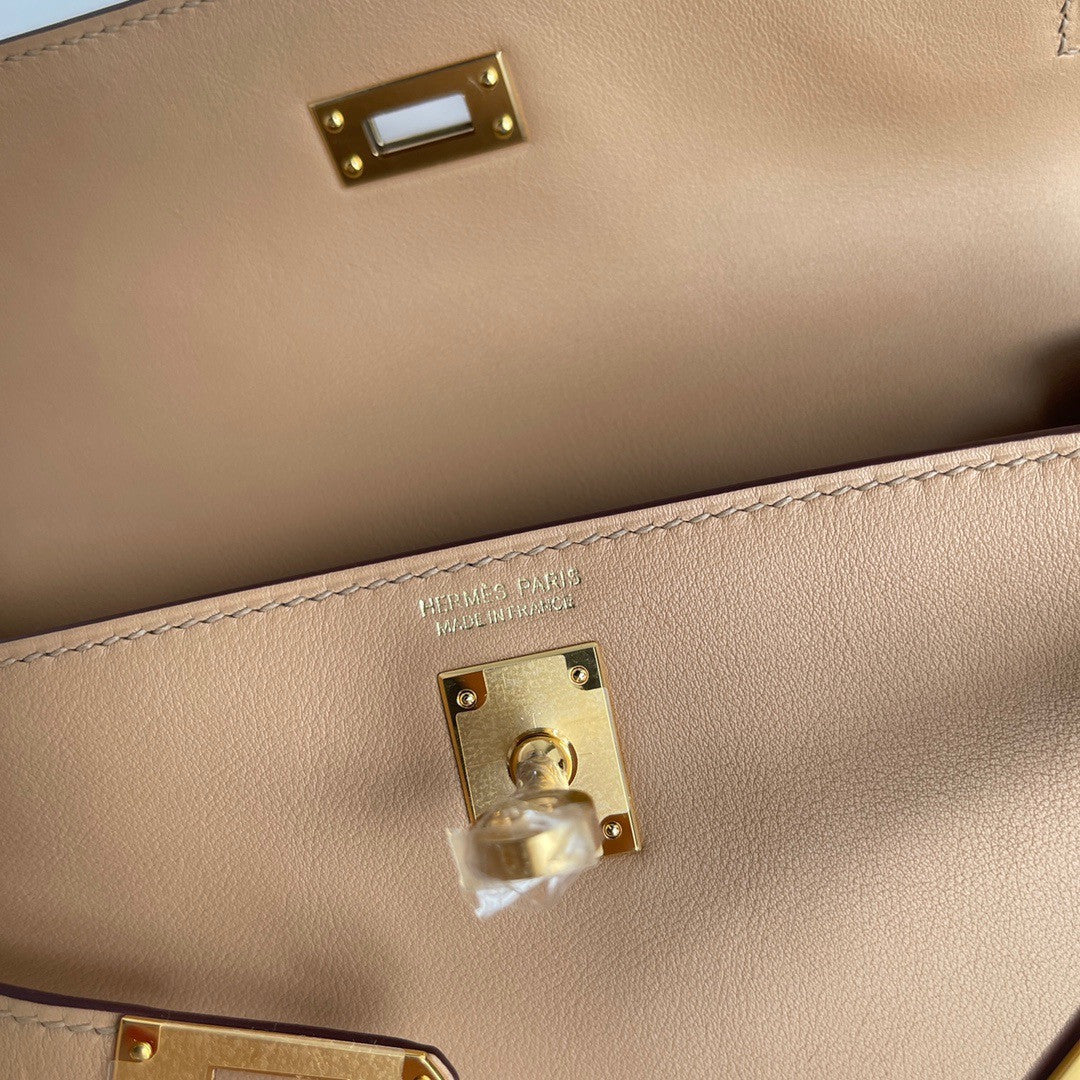 Hermes Beige de weimar  Kelly Danse Bag Evercolour Leather Gold Hardware