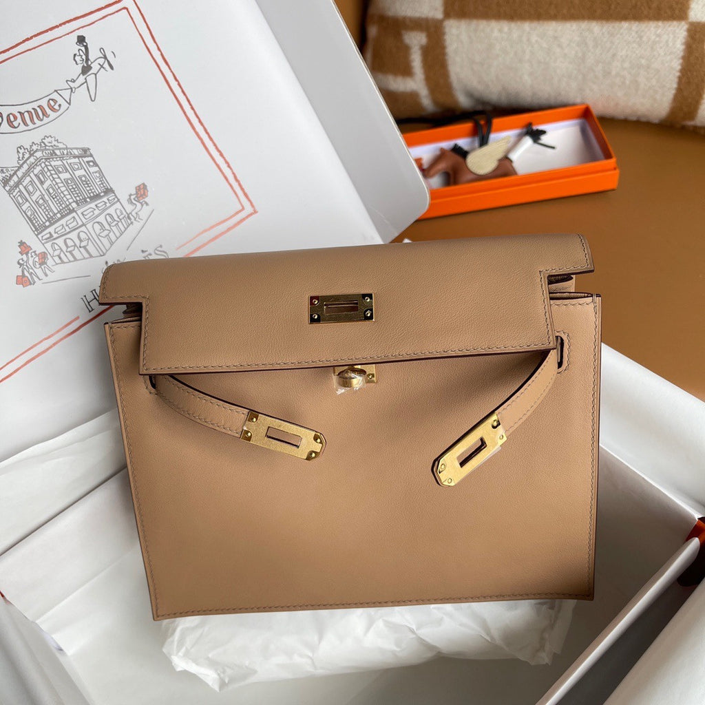 Hermes Beige de weimar  Kelly Danse Bag Evercolour Leather Gold Hardware