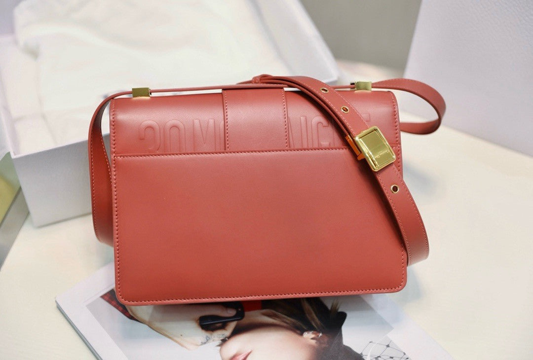 Christian Dior 30 MONTAIGNE CALFSKIN BAG GOLDEN SADDLE 2024