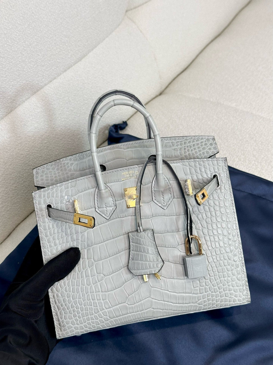 Hermès Birkin 20 Gris Neve Alligator Gold Hardware