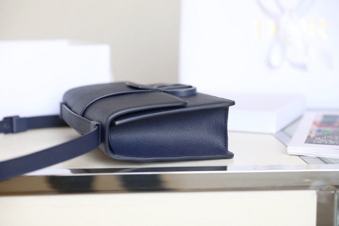 Christian Dior 30 MONTAIGNE CALFSKIN BAG NAVY 2024