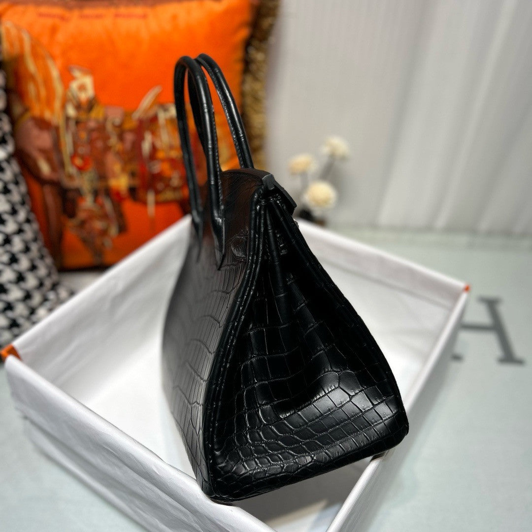 HERMES SO-BLACK BIRKIN 25 Matt alligator crocodile skin, Black hardware