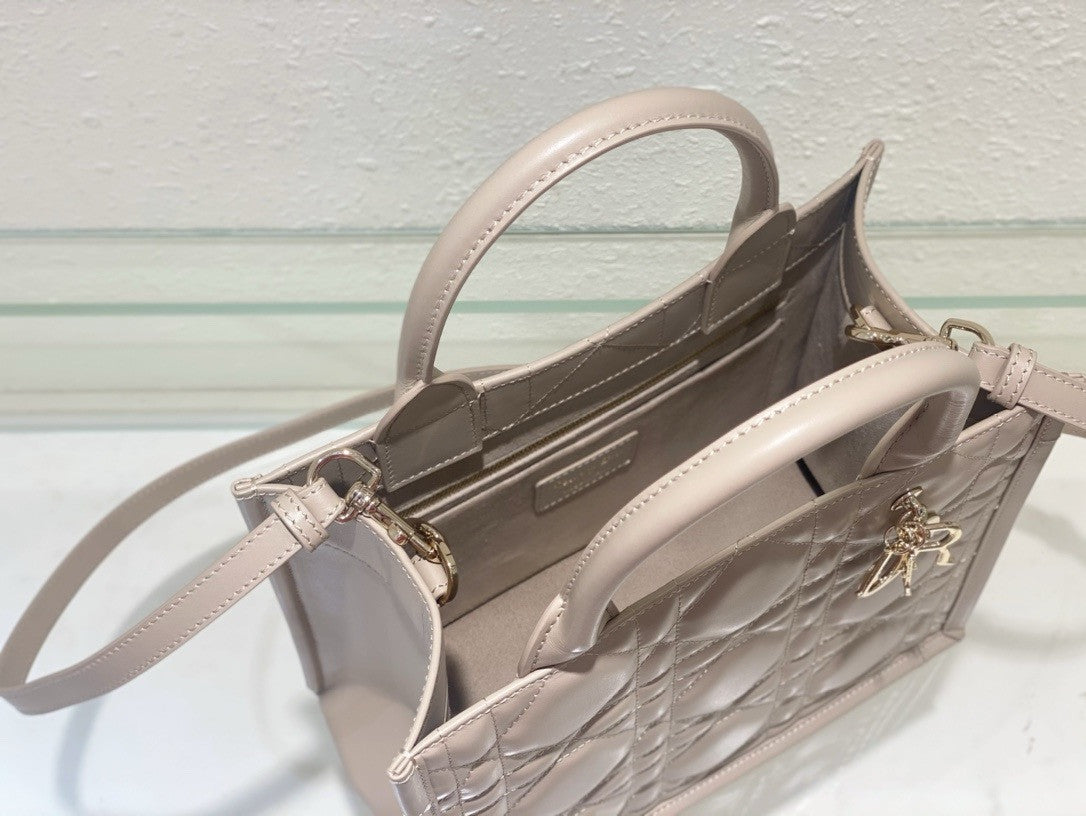 Chrisian Dior Small Dior Book Tote  Beige Macrocannage Calfskin (26.5 x 21 x 14 cm)